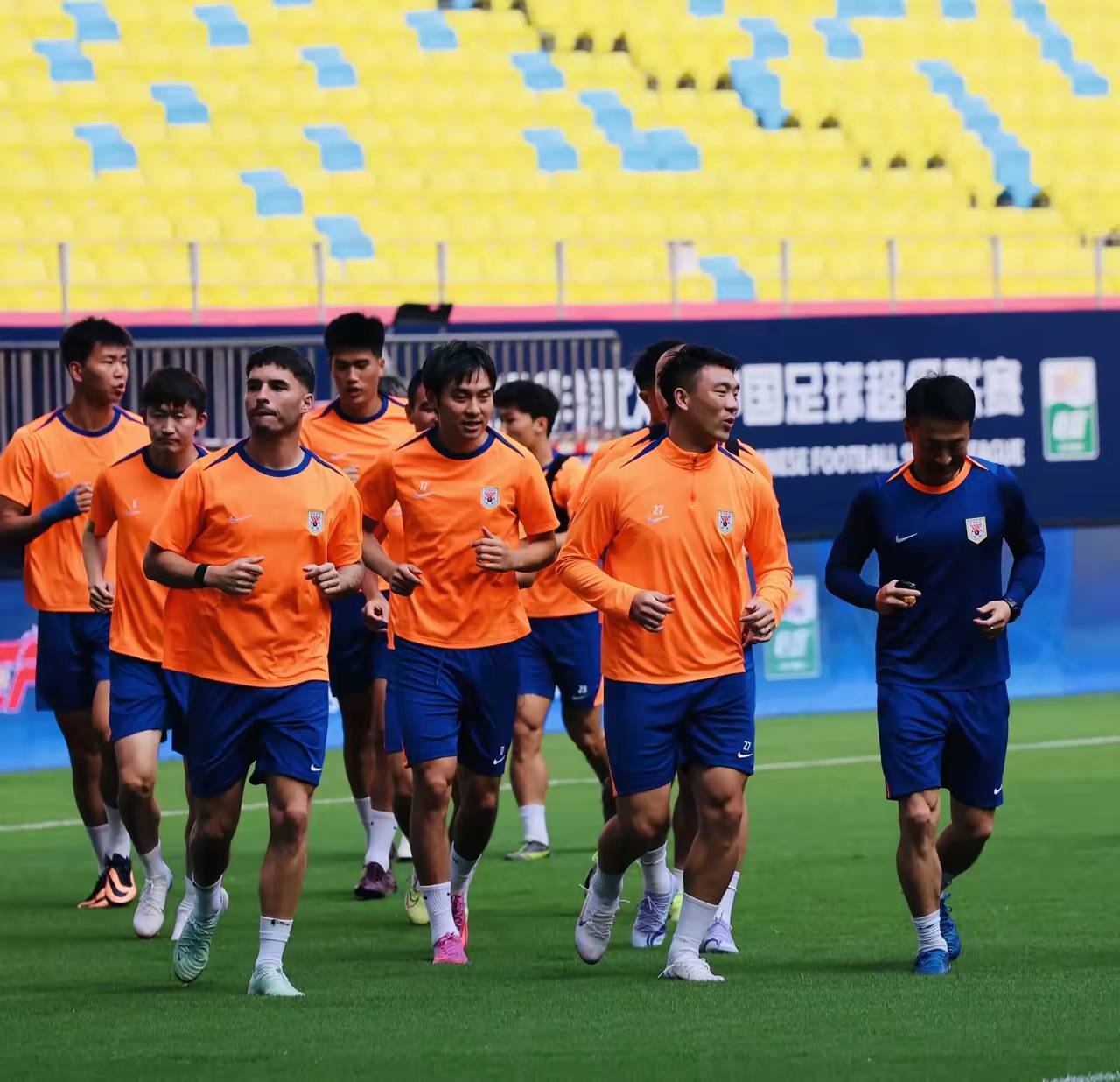 关于清晨山东泰山再遭质疑——法国杯节点到来；赛场秩序良好；赛程密集仍需轮换的信息BOB体育